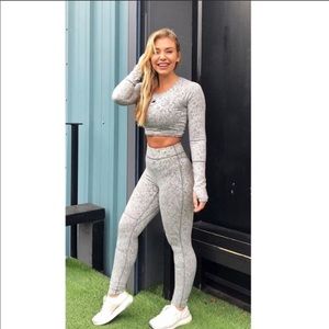 Fleur texture long sleeve crop top size M